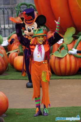Mickey's Halloween Treat in the Street