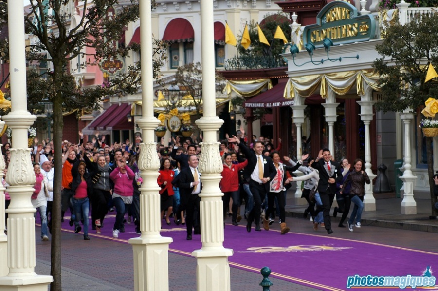 Flashmob on Main Street, U.S.A. with the Disney Cast Members